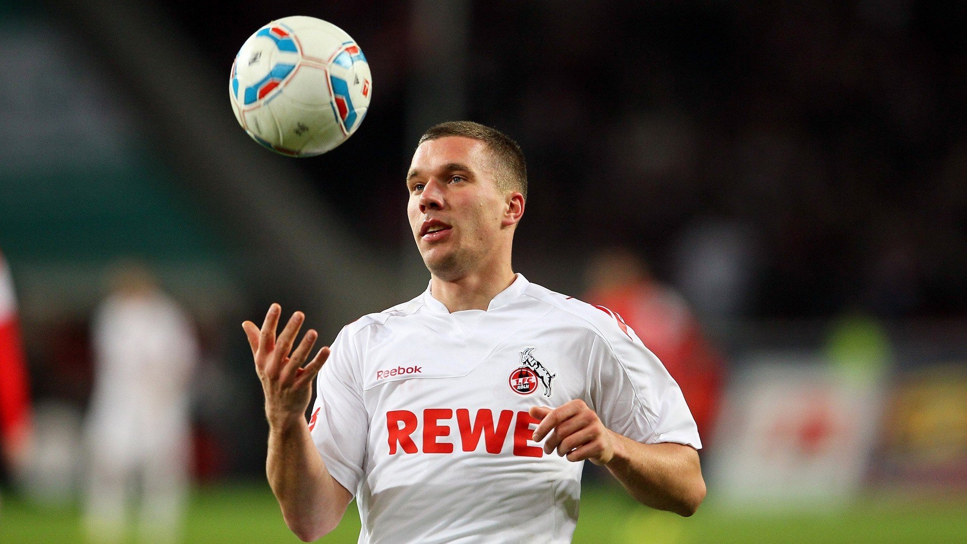 星空体育app体验棒-五大联赛边锋爆发力是否成为豪门胜负分水岭，五大联赛中锋排名